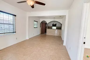 510 E Pine St, Seguin, TX 78155 - Photo 3