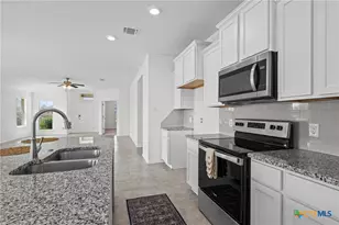 8618 Stonehollow Dr, Temple, TX 76502 - Photo 11