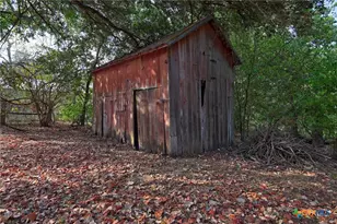 124 S Ave I, Shiner, TX 77984 - Photo 19
