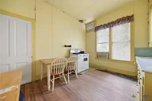 124 S Ave I, Shiner, TX 77984 - Photo 13