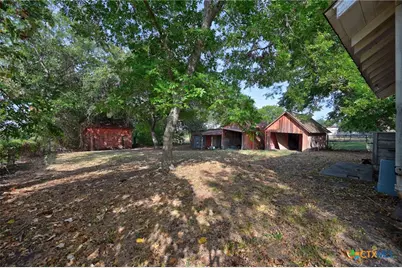 124 S Avenue I, Shiner, TX 77984 - Photo 17