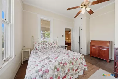 124 S Avenue I, Shiner, TX 77984 - Photo 9