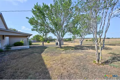 1134 State Higway 95, Shiner, TX 77984 - Photo 25