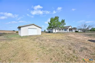 1134 State Higway 95, Shiner, TX 77984 - Photo 3