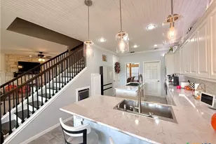 311 Charleston Dr, Victoria, TX 77904 - Photo 9