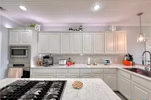 311 Charleston Dr, Victoria, TX 77904 - Photo 13