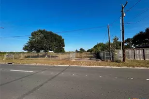 2205 Salem Rd, Victoria, TX 77904 - Photo 1