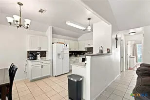 119 Elaine St, Victoria, TX 77904 - Photo 11