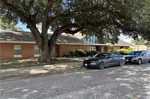 609 E Locust Ave, Victoria, TX 77901 - Photo 1