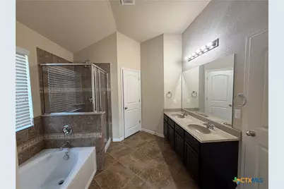 834 Madison Avenue, New Braunfels, TX 78130 - Photo 15