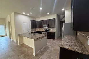 834 Madison Ave, New Braunfels, TX 78130 - Photo 17