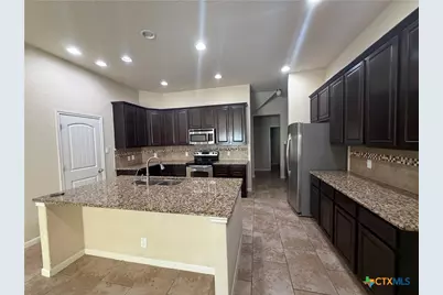 834 Madison Avenue, New Braunfels, TX 78130 - Photo 17