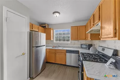 608/610 Greenlawn Boulevard, Round Rock, TX 78664 - Photo 11