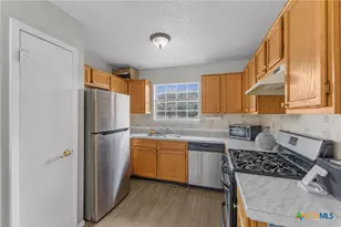 608/610 Greenlawn Blvd, Round Rock, TX 78664 - Photo 11