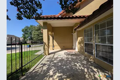 1043 Rivertree Drive, New Braunfels, TX 78130 - Photo 5