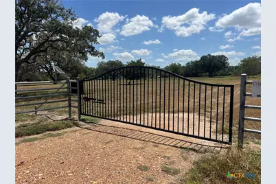 527 Moritz Road, Meyersville, TX 77974 - Photo 17