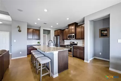 5476 County Road 427, Stockdale, TX 78160 - Photo 5