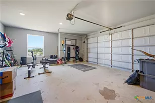 5476 County Rd 427, Stockdale, TX 78160 - Photo 15