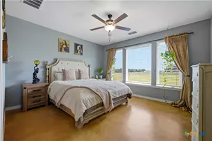 5476 County Rd 427, Stockdale, TX 78160 - Photo 9