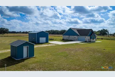 5476 County Road 427, Stockdale, TX 78160 - Photo 21