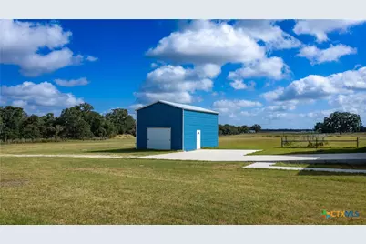 5476 County Road 427, Stockdale, TX 78160 - Photo 19