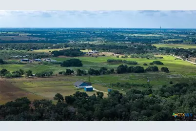 5476 County Road 427, Stockdale, TX 78160 - Photo 33