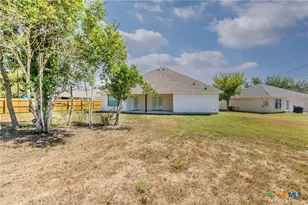 228 Plum St, Luling, TX 78648 - Photo 29