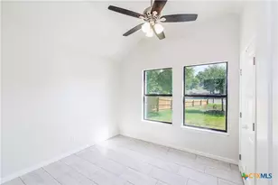 228 Plum St, Luling, TX 78648 - Photo 21