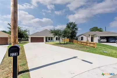228 Plum Street, Luling, TX 78648 - Photo 37