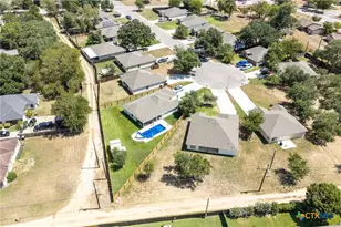228 Plum St, Luling, TX 78648 - Photo 47