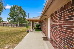 411 Dove Dr, Victoria, TX 77905 - Photo 33