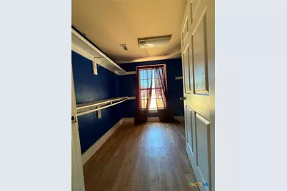 207 N Broad Street, Lampasas, TX 76550 - Photo 9