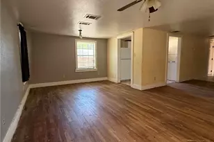 207 N Broad St, Lampasas, TX 76550 - Photo 5