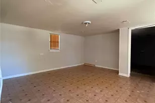 206 W Ave B, Lampasas, TX 76550 - Photo 13