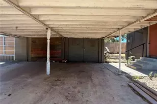 206 W Ave B, Lampasas, TX 76550 - Photo 17