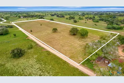000 Levi Sloan Road, Victoria, TX 77904 - Photo 17