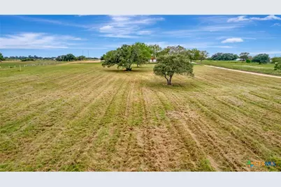 000 Levi Sloan Road, Victoria, TX 77904 - Photo 15