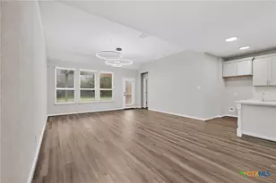 1239 Loma Rnch, New Braunfels, TX 78132 - Photo 5