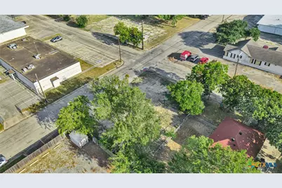 308 E Guadalupe Street, Victoria, TX 77901 - Photo 7