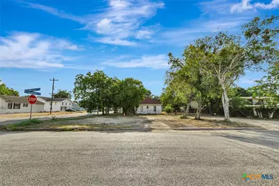 308 E Guadalupe Street, Victoria, TX 77901 - Photo 17
