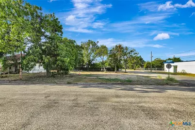 308 E Guadalupe Street, Victoria, TX 77901 - Photo 15