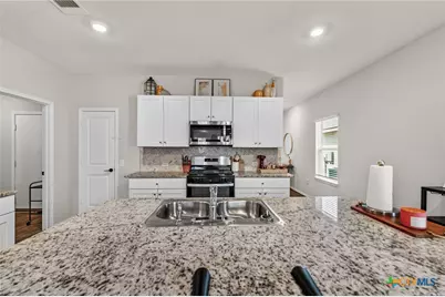 2842 Brogan Creek, New Braunfels, TX 78130 - Photo 11