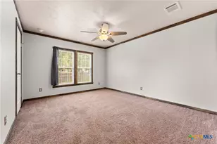 204 Rogers St, McGregor, TX 76657 - Photo 5