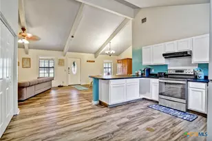 818 Fawn River Dr, Spring Branch, TX 78070 - Photo 5