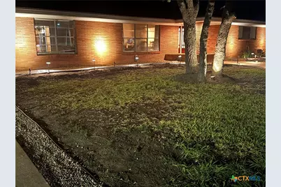 2202 E Loma Vista Avenue, Victoria, TX 77901 - Photo 7