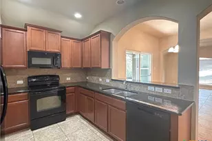 2020 Meadow View Dr, San Marcos, TX 78666 - Photo 9