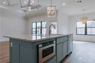 2717 Lakeview Dr, Rockport, TX 78382 - Photo 9