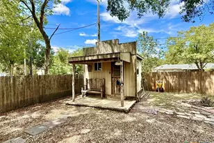 308 Louise St, Edna, TX 77957 - Photo 47