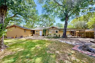 308 Louise St, Edna, TX 77957 - Photo 39