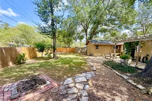 308 Louise St, Edna, TX 77957 - Photo 43